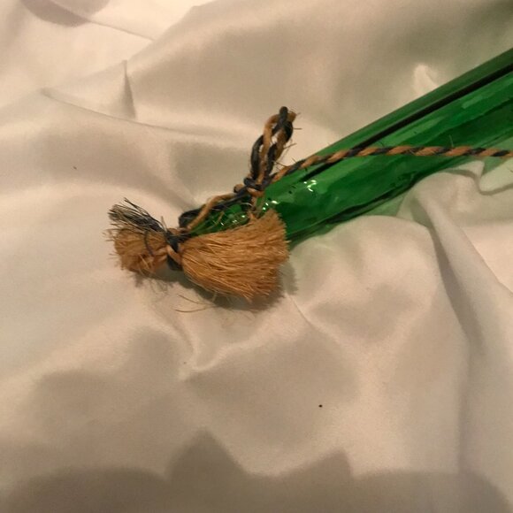 Vintage Pistol shaped wine bottle 1950's Made in Italy Barsottini Green Glass - Picture 13 of 13